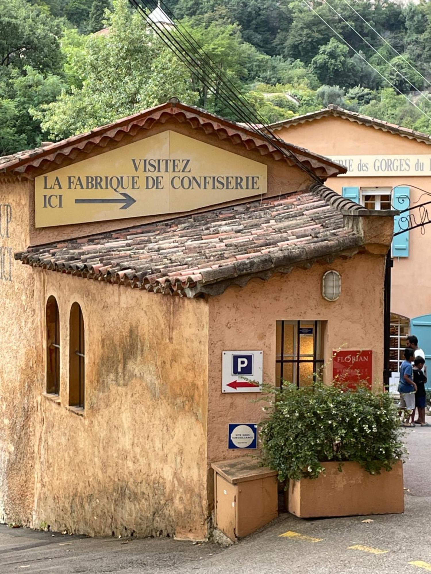 Au Pied Des Baous Bed and Breakfast Vence Εξωτερικό φωτογραφία