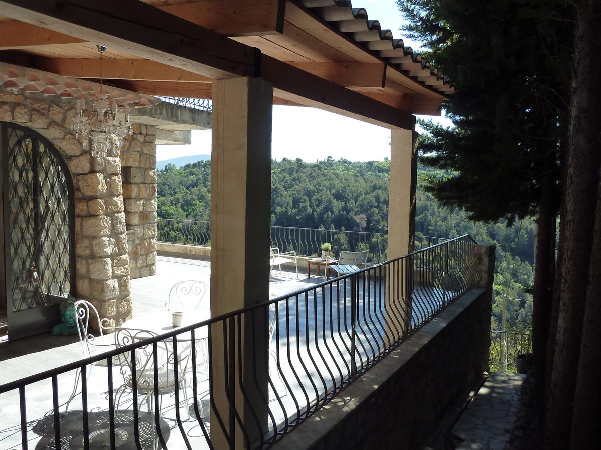 Au Pied Des Baous Bed and Breakfast Vence Εξωτερικό φωτογραφία