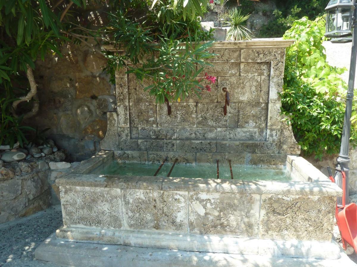 Au Pied Des Baous Bed and Breakfast Vence Εξωτερικό φωτογραφία