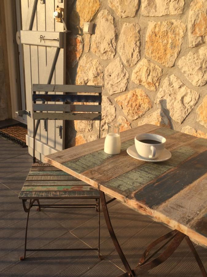 Au Pied Des Baous Bed and Breakfast Vence Εξωτερικό φωτογραφία